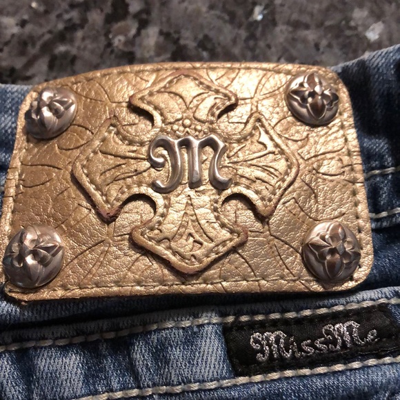 Rare Miss Me Mid-Rise Boot Jean Shorts Gold Highlights - Picture 8 of 9